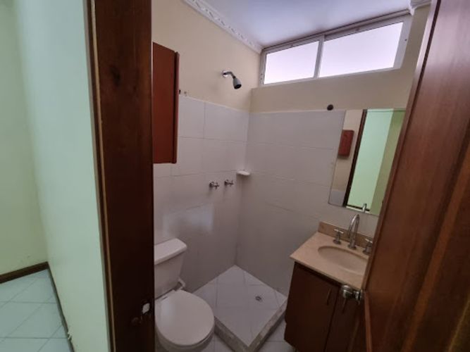 Casa de 4 alcobas en arriendo en El Tesoro, Medellín, 330 m² · foto 12 de 23