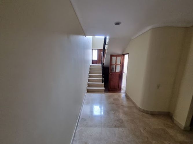 Casa de 4 alcobas en arriendo en El Tesoro, Medellín, 330 m² · foto 19 de 23