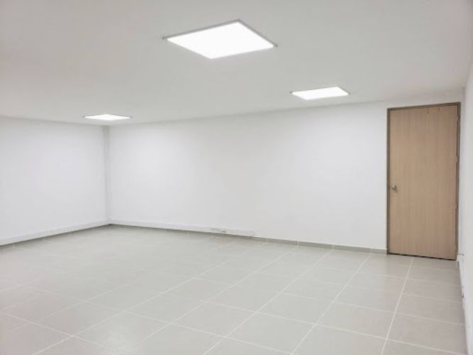 Oficina en arriendo en Naranjal, Medellín, 75 m² · foto 3 de 5
