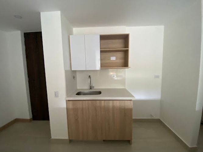 Apartamento de 2 alcobas en venta en Santa Elena, El Retiro, 85 m² · foto 2 de 21