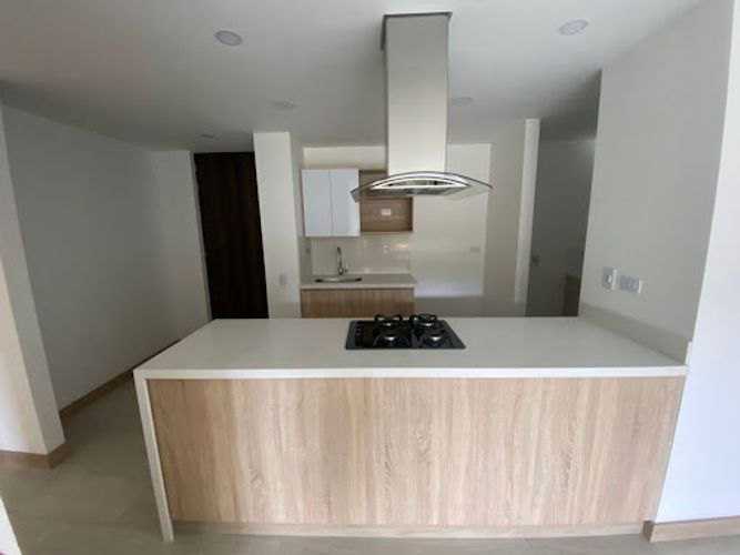 Apartamento de 2 alcobas en venta en Santa Elena, El Retiro, 85 m² · foto 3 de 21