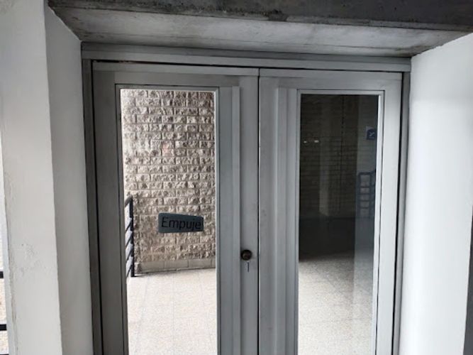 Oficina en arriendo en Trinidad, Medellín, 1359 m² · foto 10 de 12