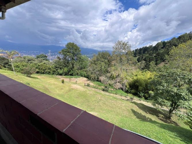 Casa de 5 alcobas en venta en La Florida, La Estrella, 351 m² · foto 12 de 24