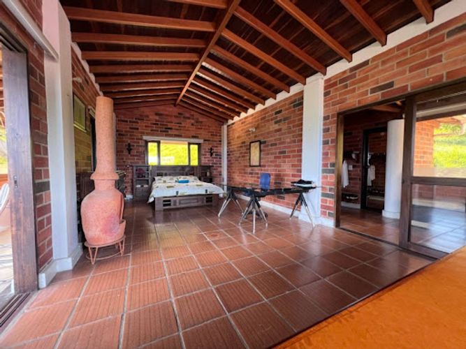 Casa de 5 alcobas en venta en La Florida, La Estrella, 351 m² · foto 13 de 24