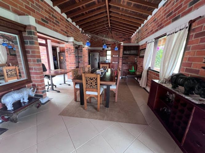 Casa de 5 alcobas en venta en La Florida, La Estrella, 351 m² · foto 24 de 24