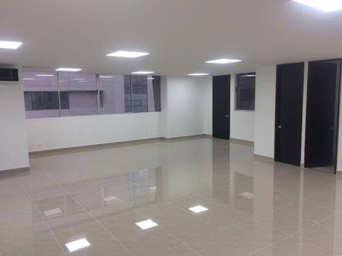 Oficina en venta en Milla De Oro, Medellín, 87 m² · foto 2 de 14