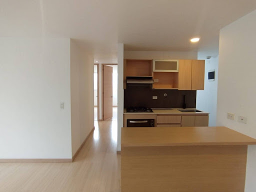 3BR Apartment in Loma del Esmeraldal (89 m²) - 3