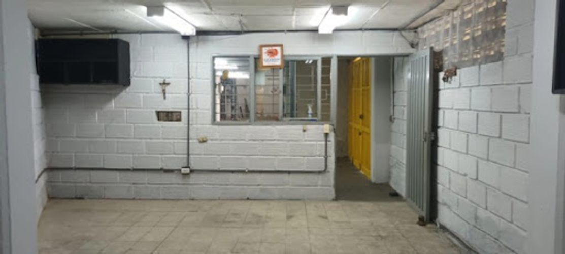 Bodega en venta en San Benito, Medellín, 840 m² · foto 12 de 19