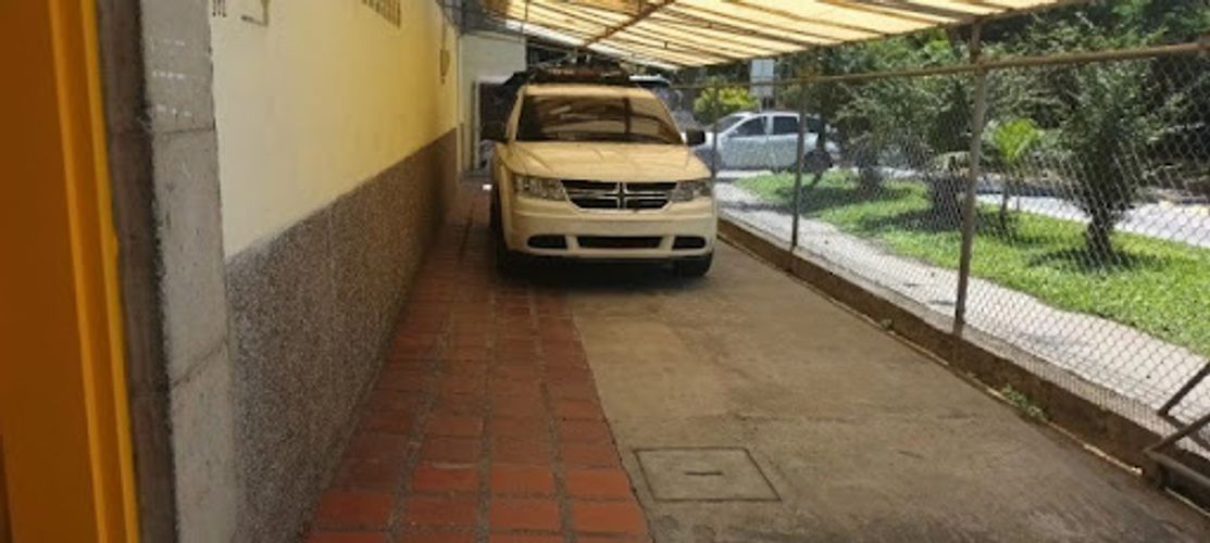 Bodega en venta en San Benito, Medellín, 840 m² · foto 18 de 19
