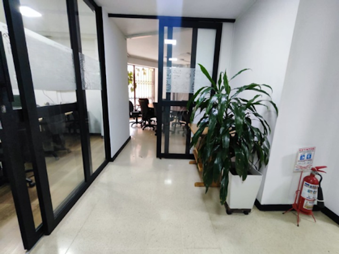 Edificio en venta en Conquistadores, Medellín, 1126 m² · foto 12 de 24