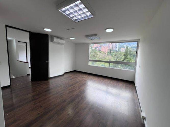 Oficina en venta en Las Palmas, Medellín, 100 m² · foto 11 de 16