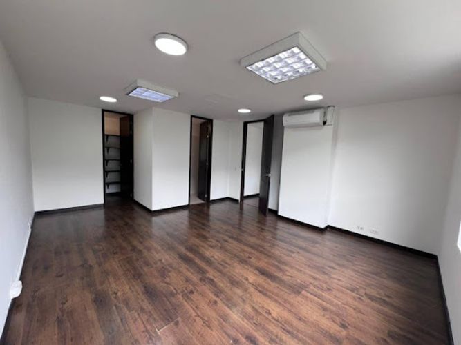 Oficina en venta en Las Palmas, Medellín, 100 m² · foto 14 de 16