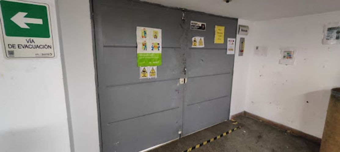 Bodega en venta en San Diego, Medellín, 2372 m² · foto 10 de 24