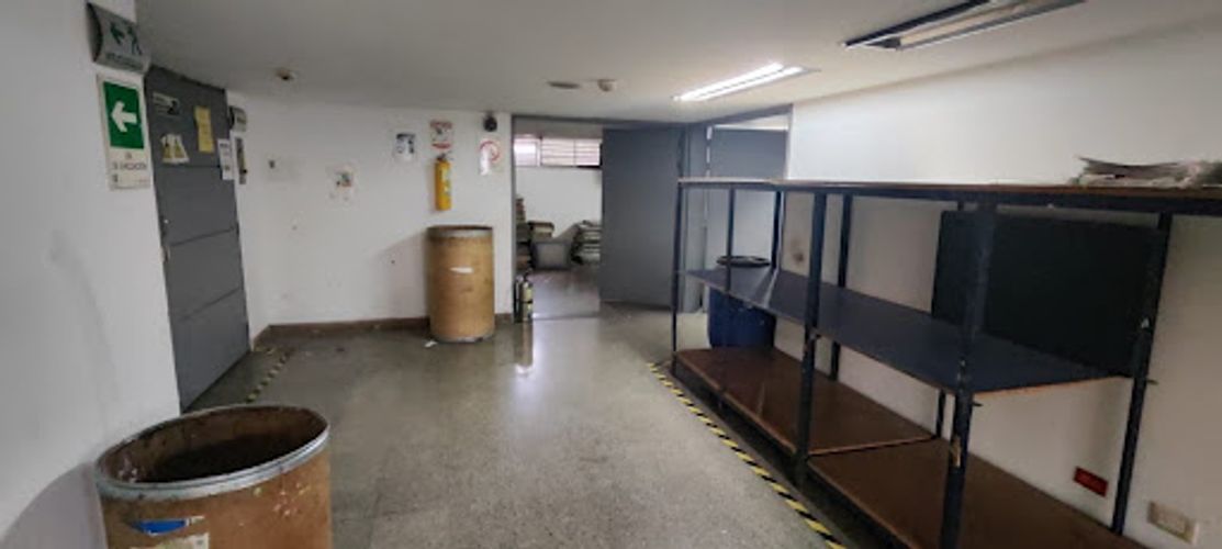 Bodega en venta en San Diego, Medellín, 2372 m² · foto 13 de 24