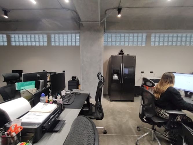 Oficina en venta en Las Palmas, Envigado, 77 m² · foto 2 de 9