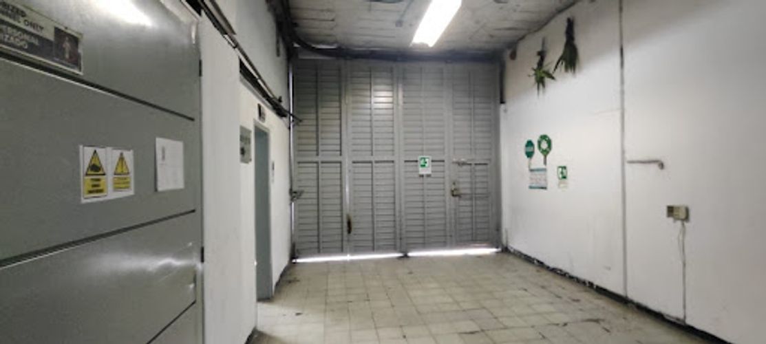 Bodega en venta en San Diego, Medellín, 2372 m² · foto 17 de 24