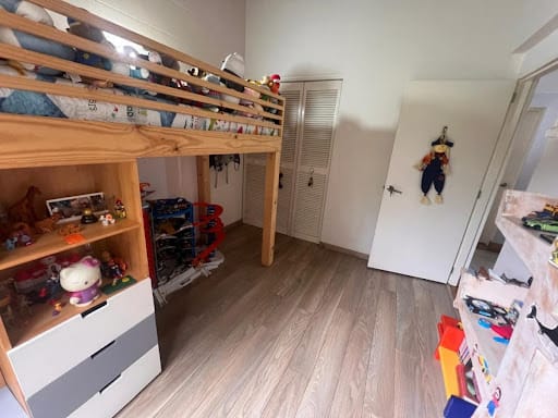 Casa de 4 alcobas en venta en El Tesoro, Medellín, 289 m² · foto 13 de 24