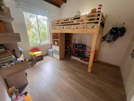 Casa de 4 alcobas en venta en El Tesoro, Medellín, 289 m² · foto 14 de 24