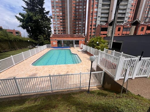 Casa de 4 alcobas en venta en El Tesoro, Medellín, 289 m² · foto 23 de 24