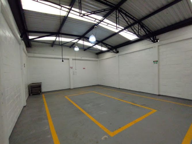 Bodega en arriendo en Abreo, Rionegro, 247 m² · foto 15 de 17