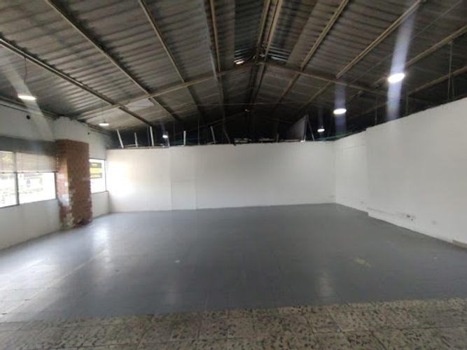Bodega en arriendo en Laureles, Medellín, 220 m² · foto 7 de 17