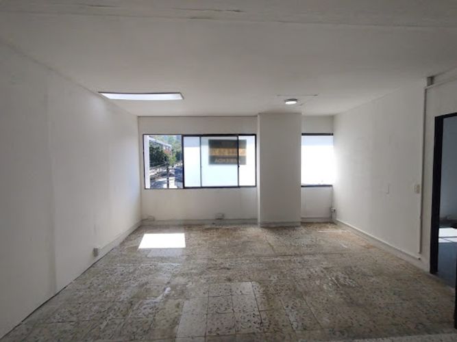 Bodega en arriendo en Laureles, Medellín, 220 m² · foto 9 de 17