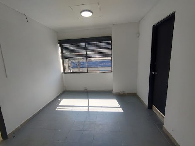 Bodega en arriendo en Laureles, Medellín, 220 m² · foto 10 de 17