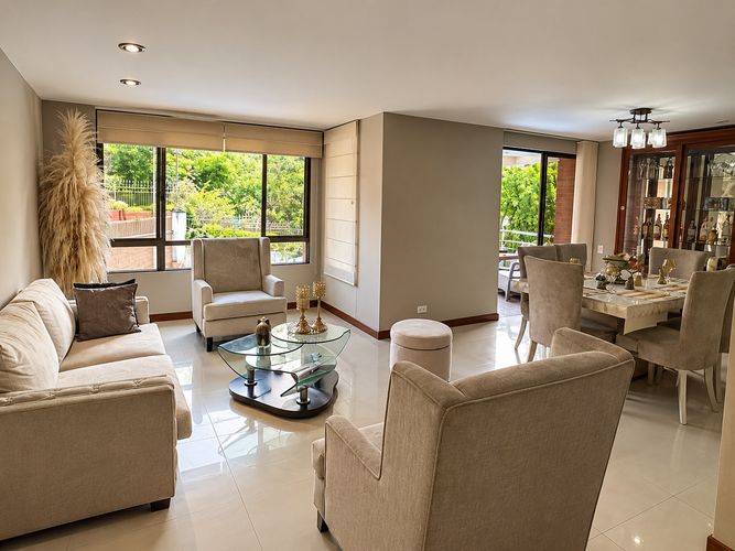 Apartamento de 4 alcobas en venta en Cabecera Del Llano, Bucaramanga, 175 m² · foto 2 de 5