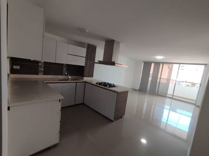 Edificio en venta en La Castellana, Medellín, 1400 m² · foto 3 de 21