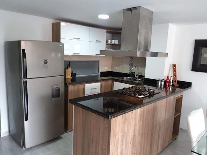 Edificio en venta en La Castellana, Medellín, 1400 m² · foto 4 de 21