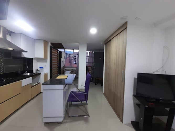 Edificio en venta en La Castellana, Medellín, 1400 m² · foto 8 de 21