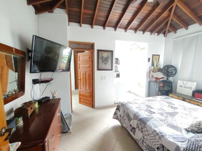 Apartamento de 5 alcobas en venta en Patio Bonito, Medellín, 200 m² · foto 10 de 24