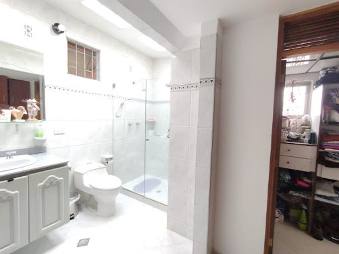 Apartamento de 5 alcobas en venta en Patio Bonito, Medellín, 200 m² · foto 12 de 24