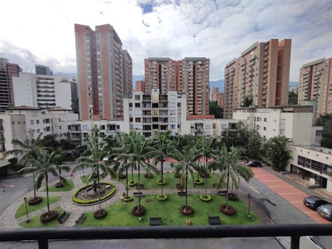 Apartamento de 5 alcobas en venta en Patio Bonito, Medellín, 200 m² · foto 23 de 24
