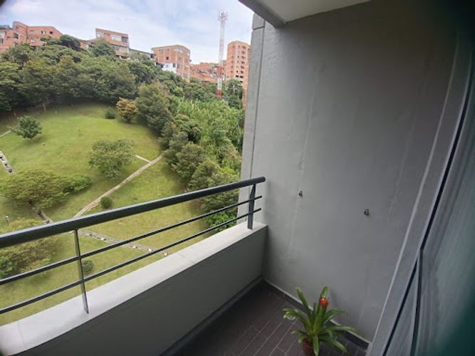 Apartamento de 3 alcobas en venta en Belén Rincón, Medellín, 68 m² · foto 17 de 24