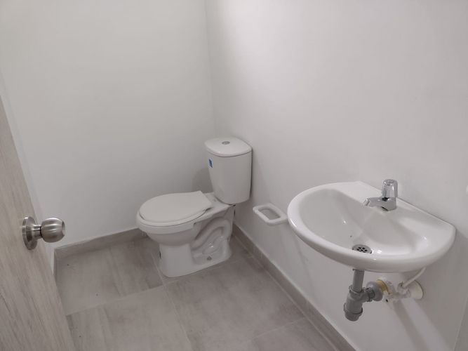 Local en arriendo en Laureles, Medellín, 267 m² · foto 11 de 12