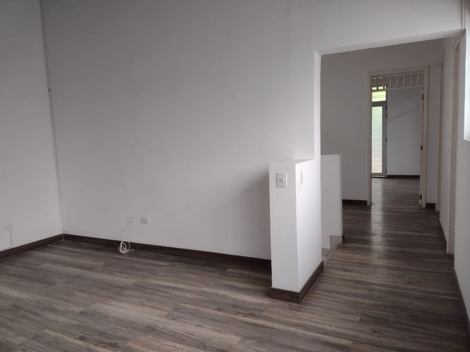 Local en arriendo en Laureles, Medellín, 267 m² · foto 3 de 12