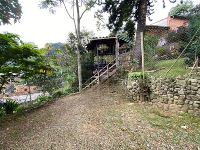 Casa de 4 alcobas en venta en El Salado, Envigado, 244 m² · foto 2 de 24