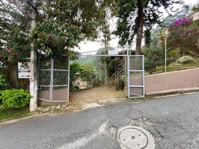 Casa de 4 alcobas en venta en El Salado, Envigado, 244 m² · foto 3 de 24