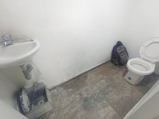 Local en arriendo en San Benito, Medellín, 84 m² · foto 4 de 5