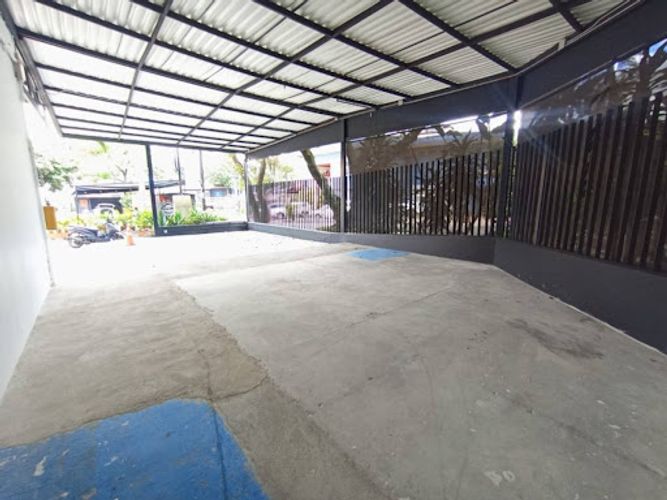 Local en arriendo en La Aguacatala, Medellín, 82 m² · foto 3 de 4