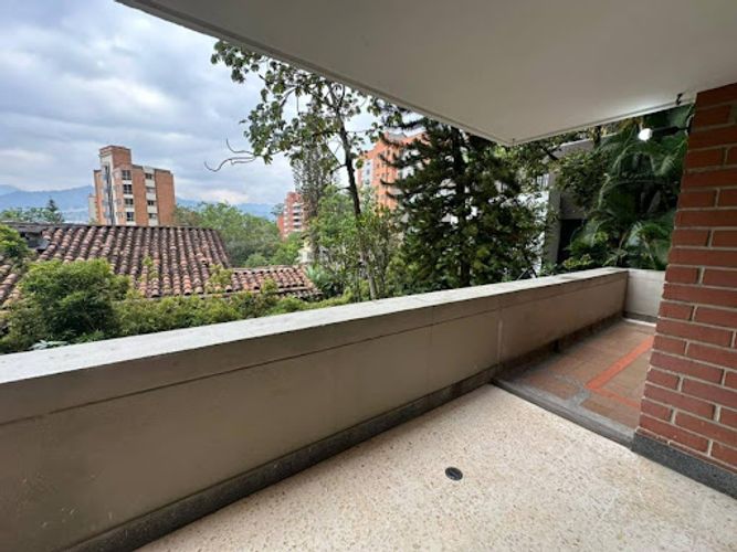 Apartamento de 3 alcobas en venta en La Frontera, Medellín, 110 m² · foto 2 de 24