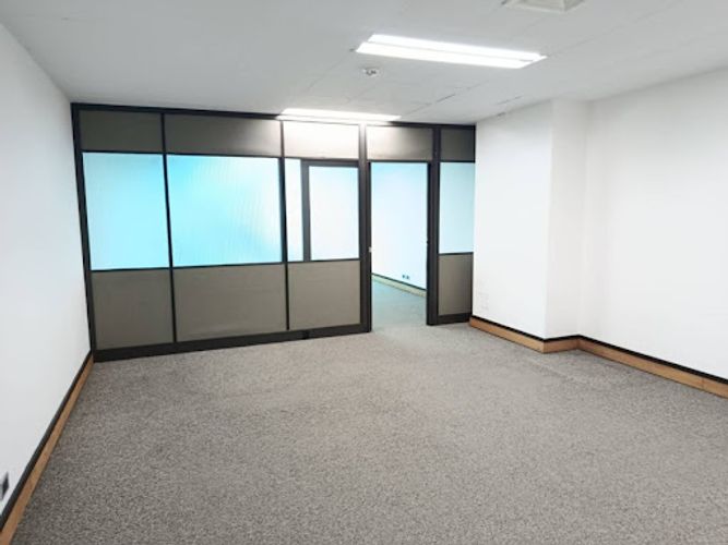 Oficina en arriendo en Los Balsos, Medellín, 47 m² · foto 2 de 6