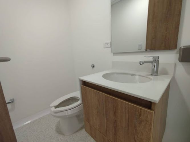 Consultorio en arriendo en Ciudad Del Río, Medellín, 38 m² · foto 6 de 7