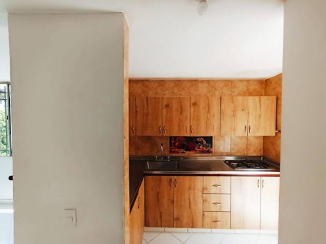 Casa de 3 alcobas en venta en Pajarito, Medellín, 86 m² · foto 4 de 24