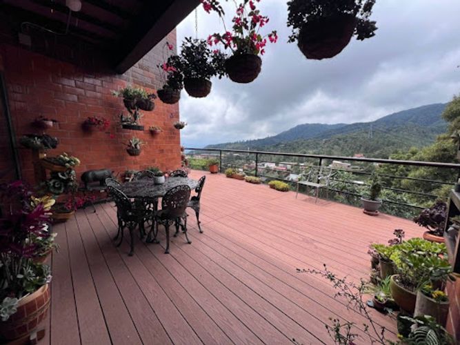 Casa de 7 alcobas en venta en Loma Del Escobero, Envigado, 472 m² · foto 4 de 24
