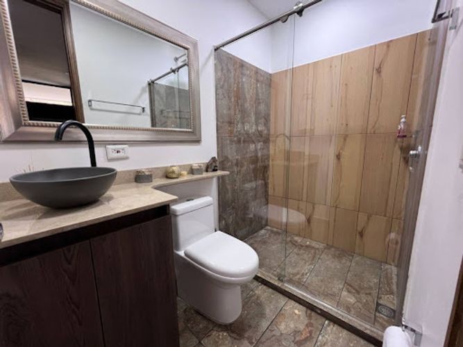 Casa de 7 alcobas en venta en Loma Del Escobero, Envigado, 472 m² · foto 5 de 24
