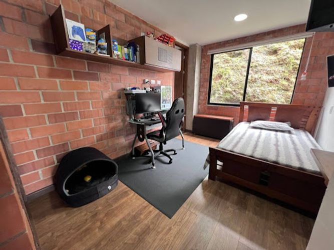 Casa de 7 alcobas en venta en Loma Del Escobero, Envigado, 472 m² · foto 8 de 24