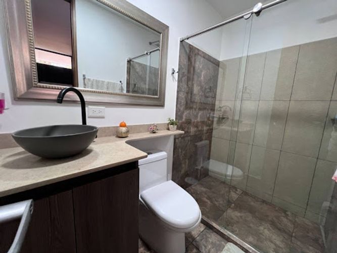 Casa de 7 alcobas en venta en Loma Del Escobero, Envigado, 472 m² · foto 13 de 24