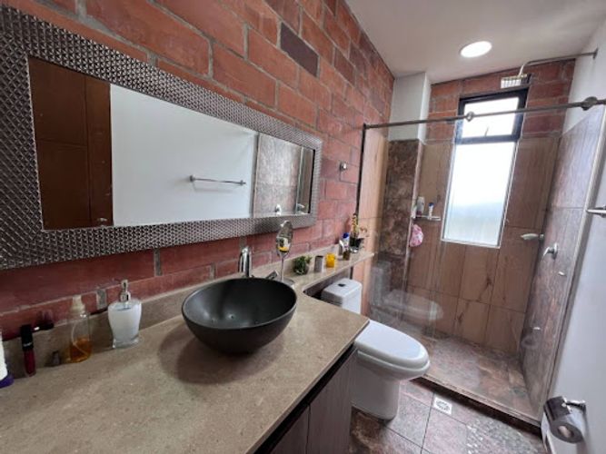 Casa de 7 alcobas en venta en Loma Del Escobero, Envigado, 472 m² · foto 15 de 24